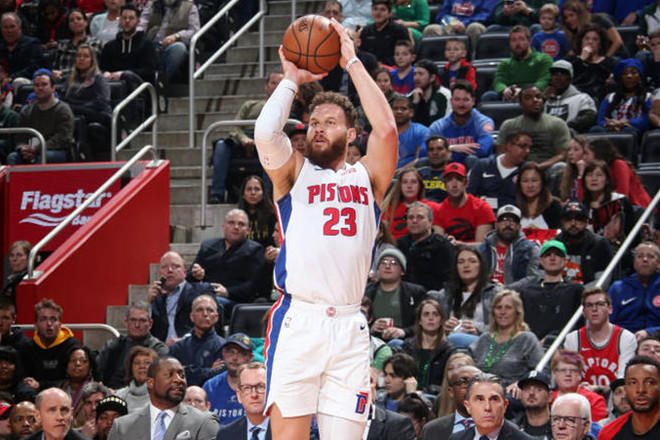 她依然保持 她依然保持